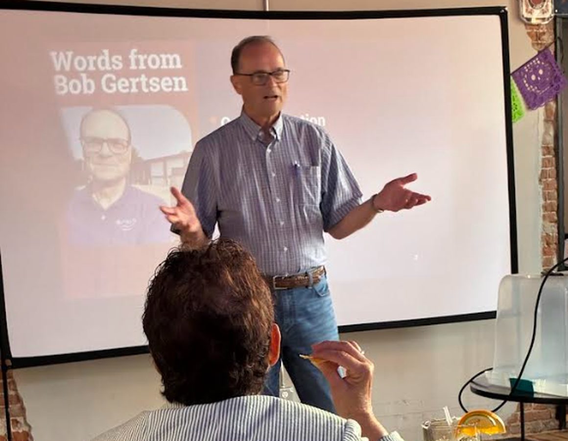 Bob Gertsen speaking to a room of Jones County residents